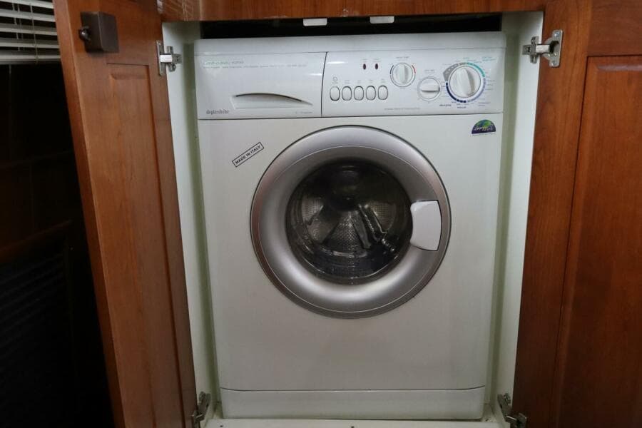 2006 Bluewater Yachts 5200