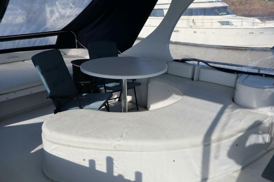 2006 Bluewater Yachts 5200