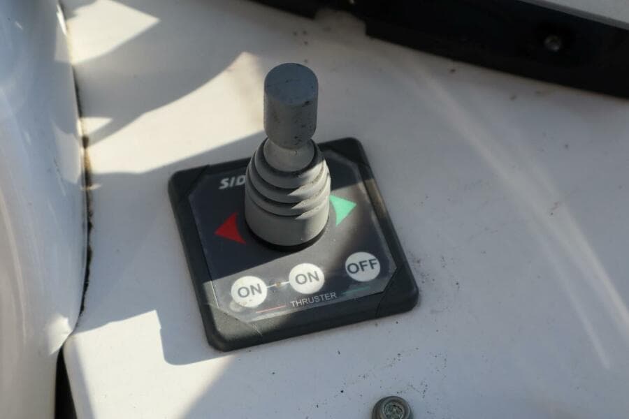 2006 Bluewater Yachts 5200
