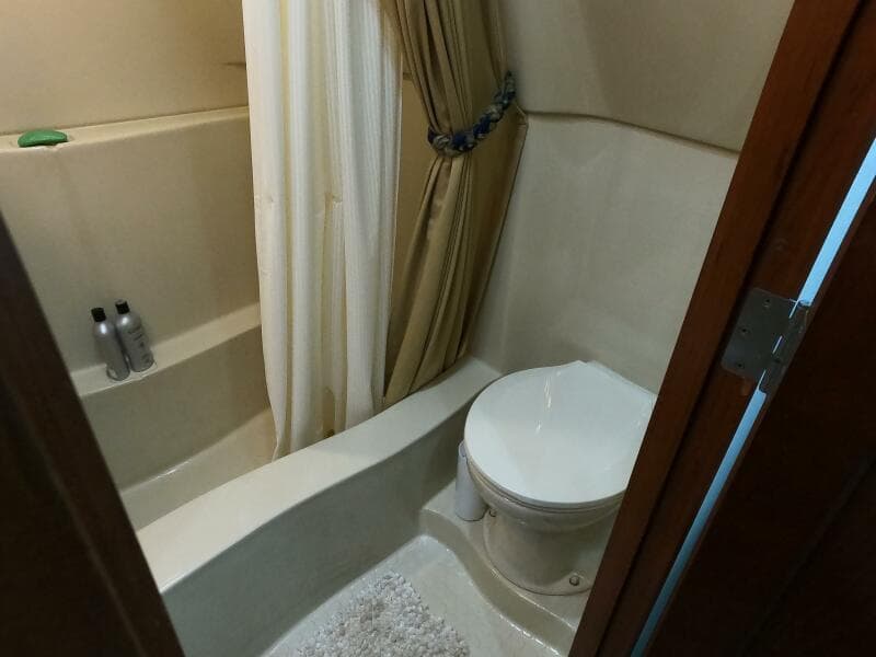 2006 Bluewater Yachts 5200