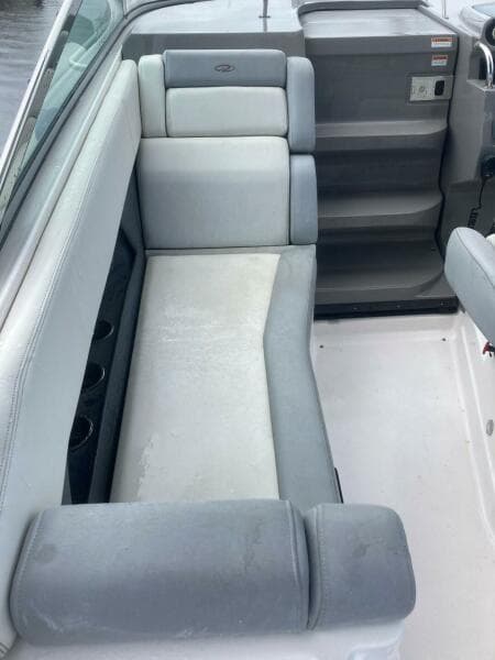 2015 Regal 28 Express