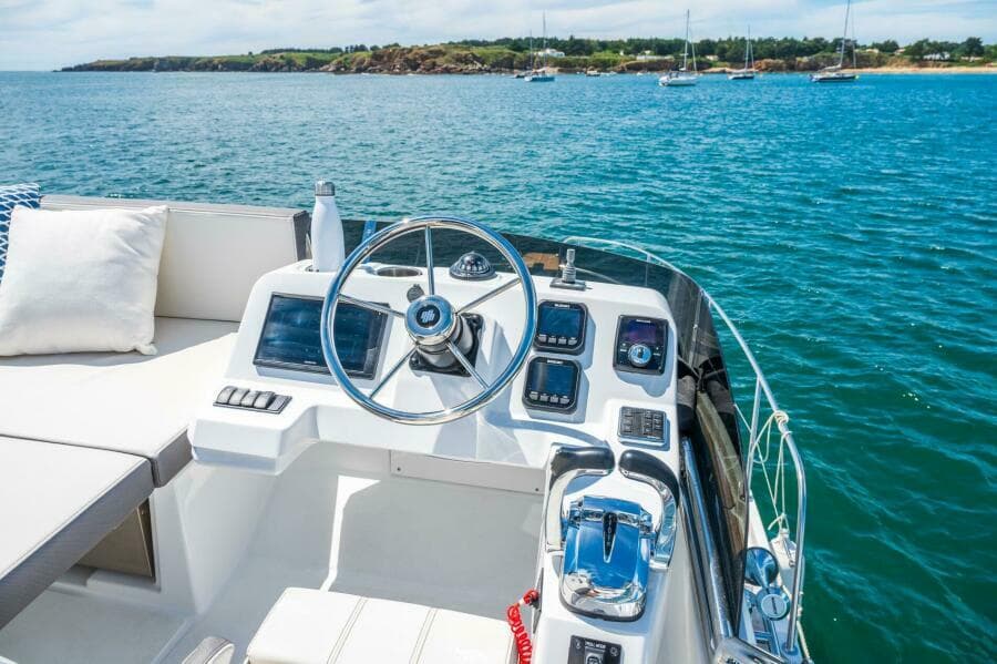 2027 Beneteau Antares 11 Fly