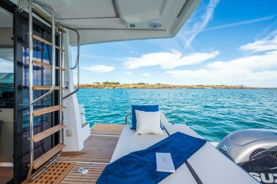 2027 Beneteau Antares 11 Fly
