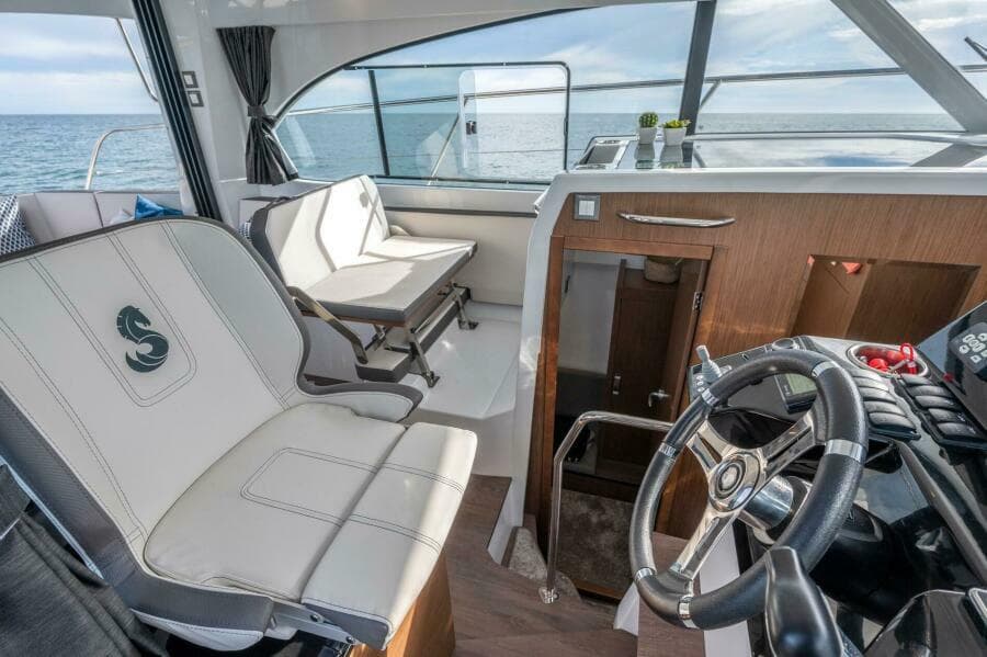 2027 Beneteau Antares 11 Fly