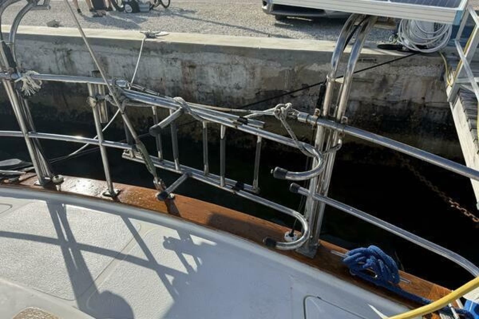 1985 Endeavour 42