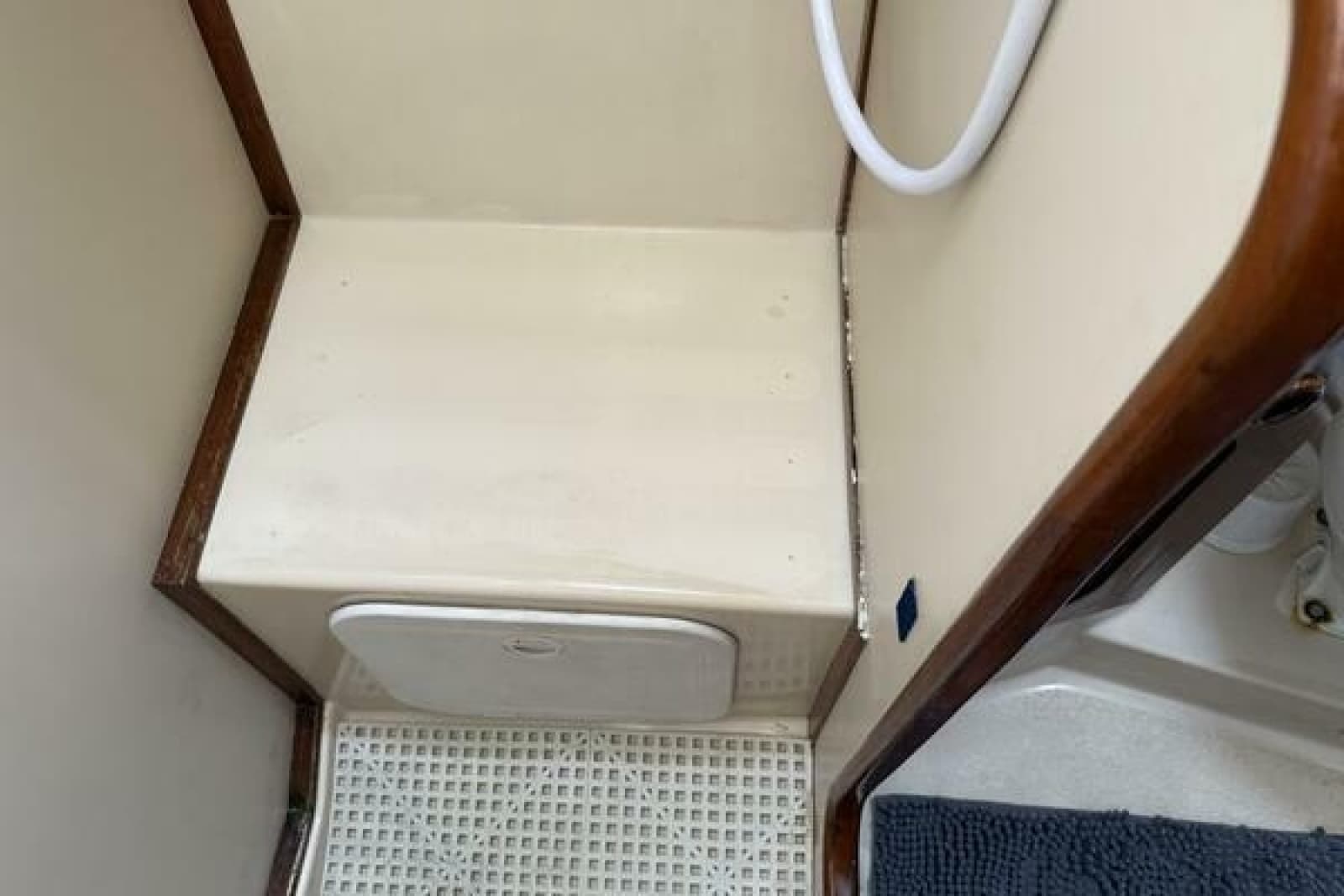 1985 Endeavour 42