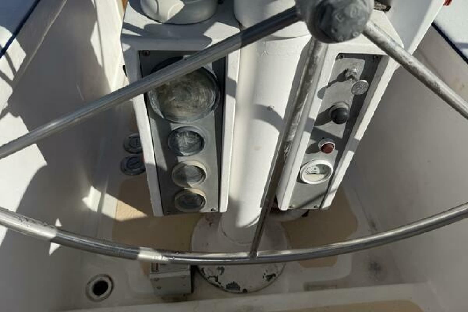 1985 Endeavour 42