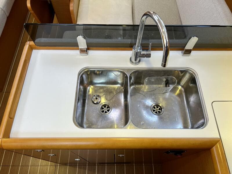2013 Jeanneau 379