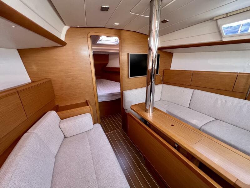 2013 Jeanneau 379