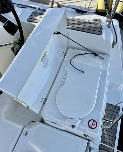 2013 Jeanneau 379