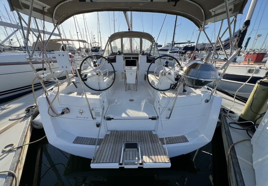 2013 Jeanneau 379