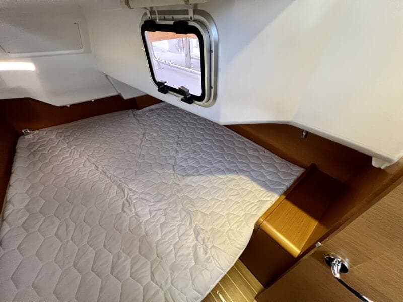 2013 Jeanneau 379
