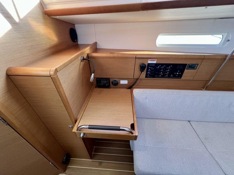 2013 Jeanneau 379