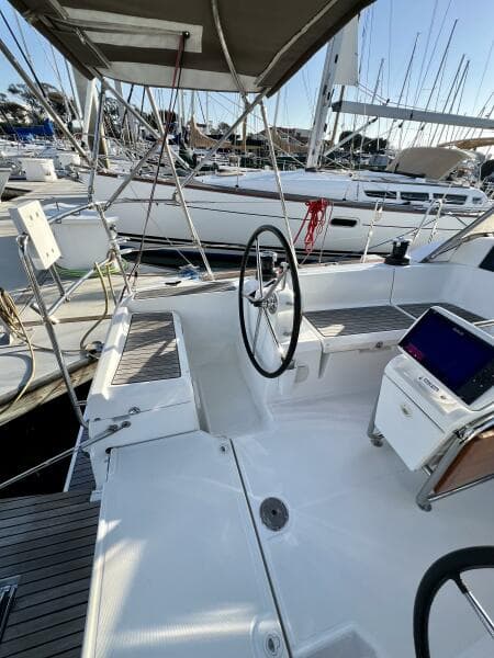 2013 Jeanneau 379