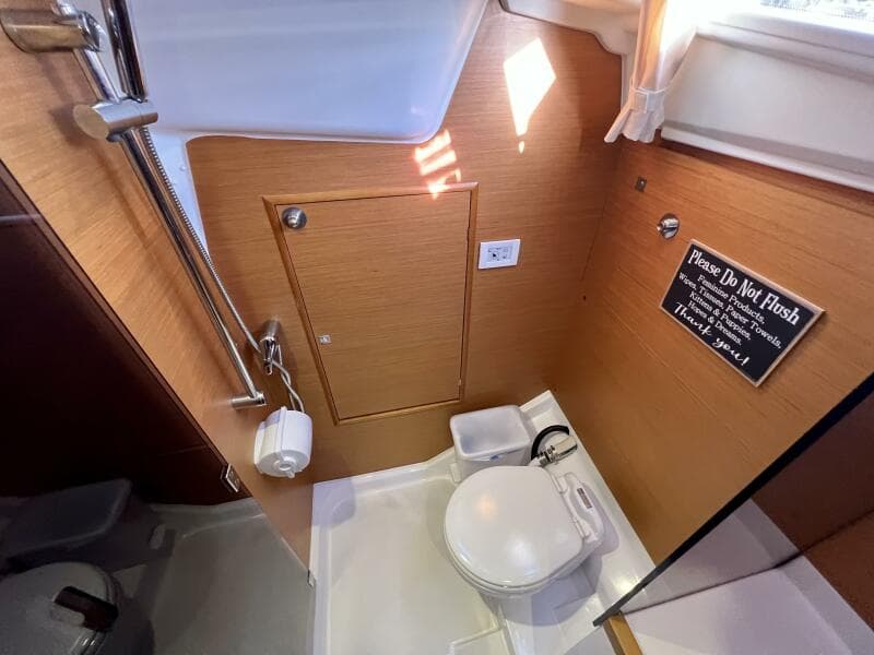 2013 Jeanneau 379