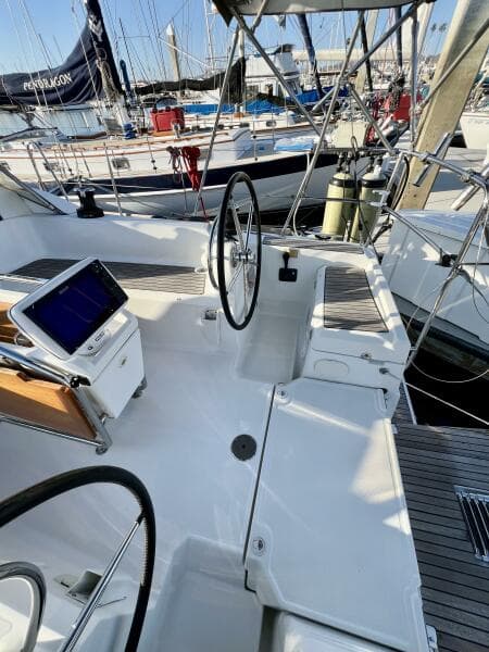 2013 Jeanneau 379
