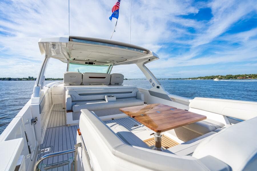 2022 Tiara Yachts 43 LS