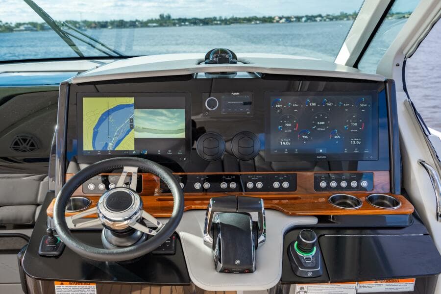2022 Tiara Yachts 43 LS