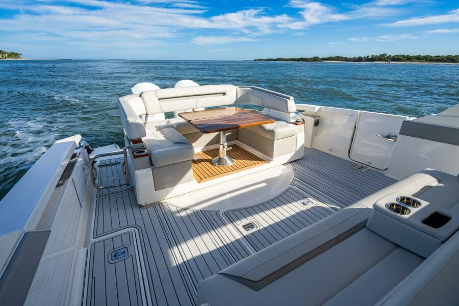 2022 Tiara Yachts 43 LS