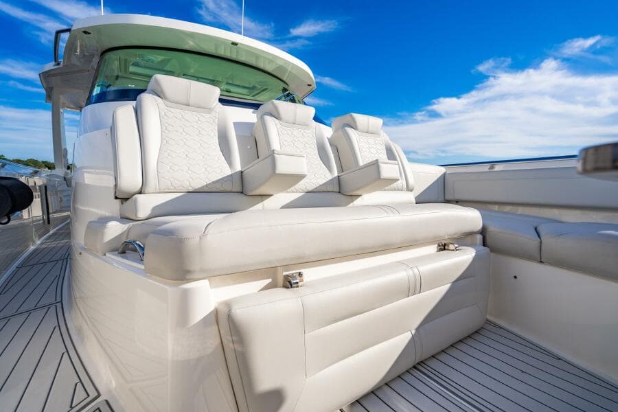 2022 Tiara Yachts 43 LS
