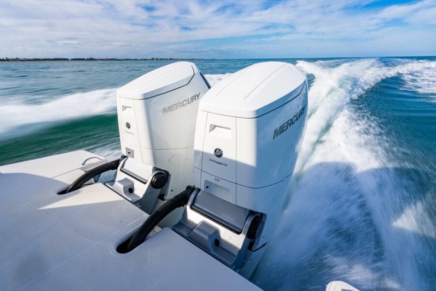 2022 Tiara Yachts 43 LS