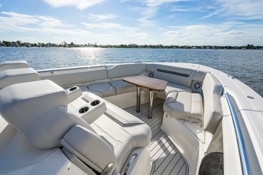 2022 Tiara Yachts 43 LS