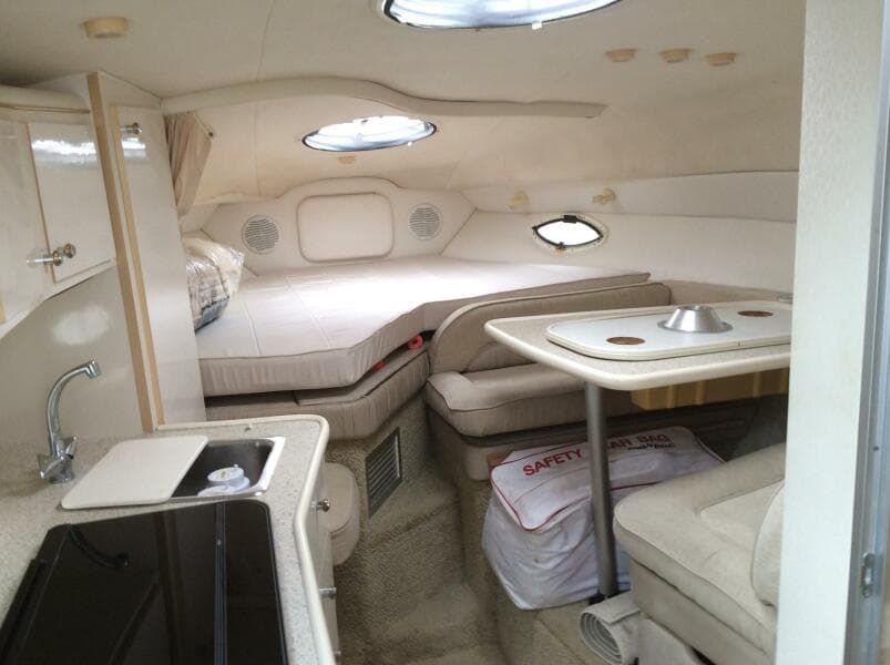 2000 Maxum 