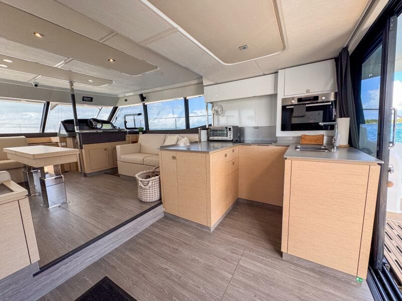 2021 Fountaine Pajot MY44