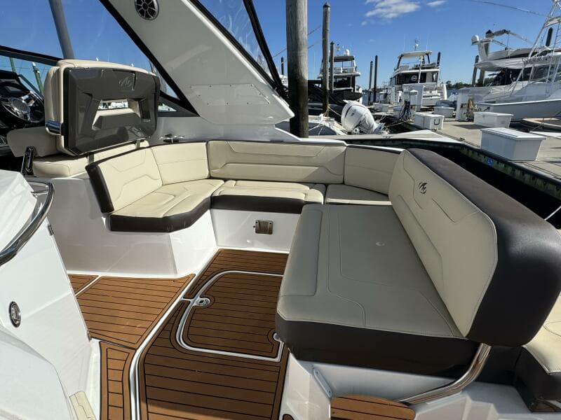 2018 Monterey 335 SY