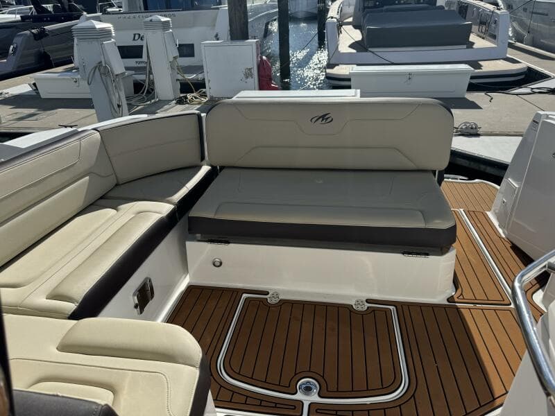 2018 Monterey 335 SY