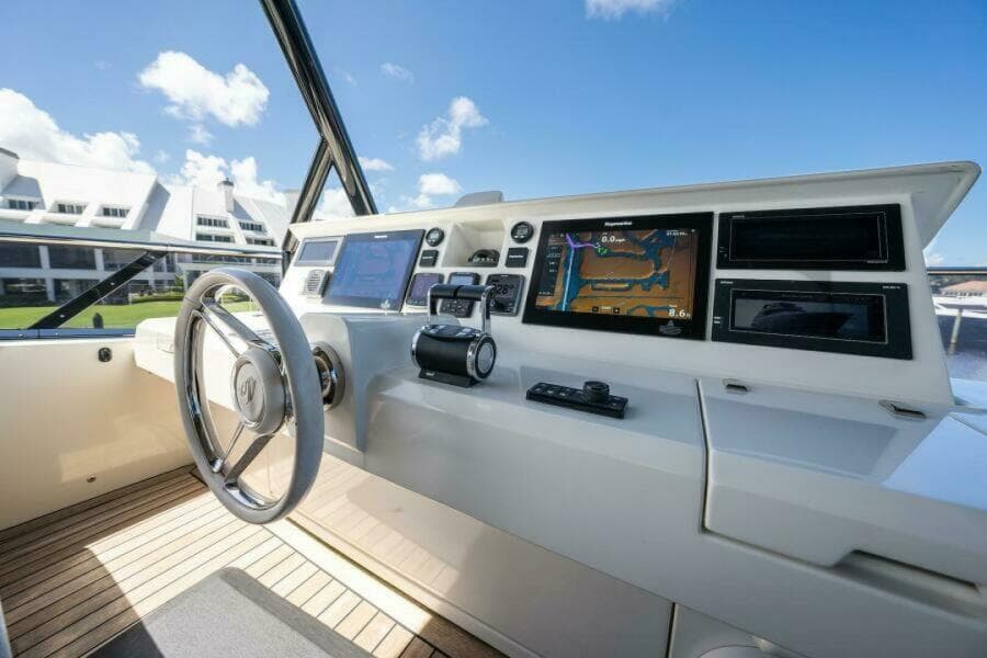 2015 Monte Carlo Yachts MCY86