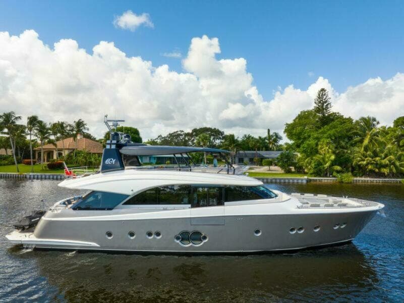 2015 Monte Carlo Yachts MCY86