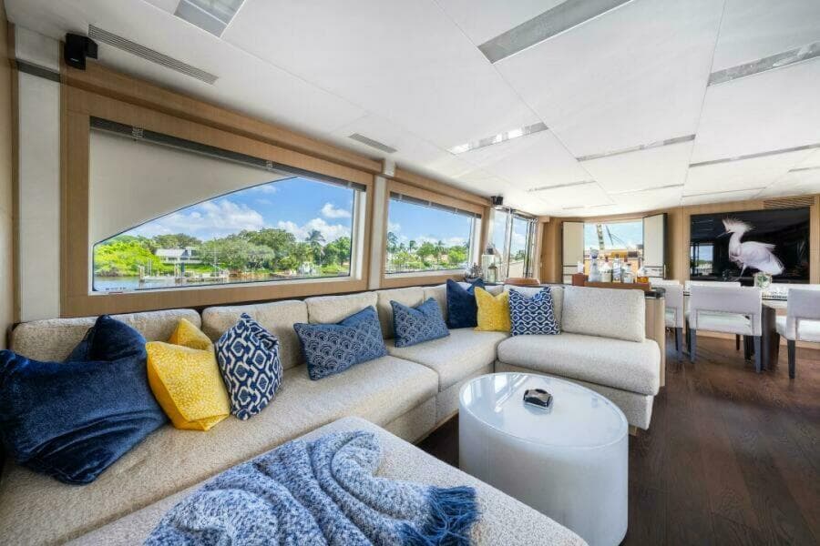 2015 Monte Carlo Yachts MCY86