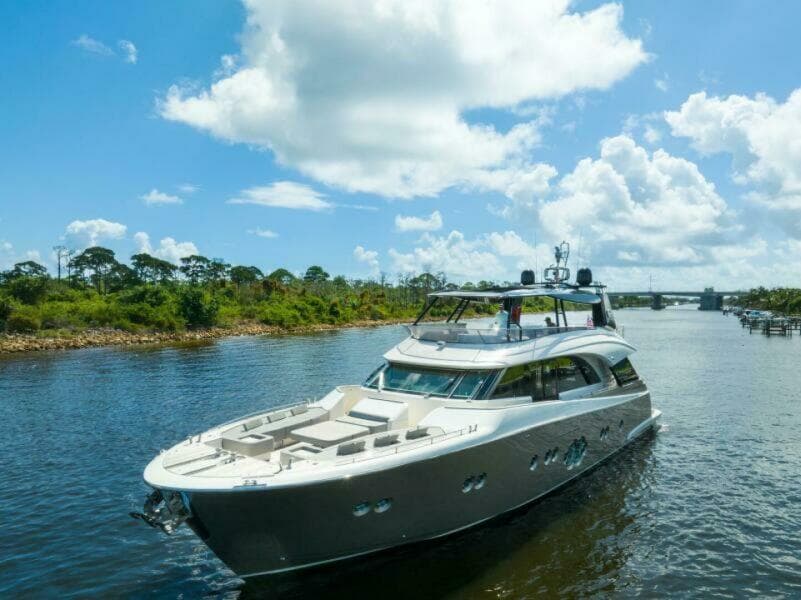 2015 Monte Carlo Yachts MCY86