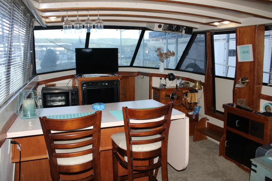 1986 Mainship 40' Double Cabin