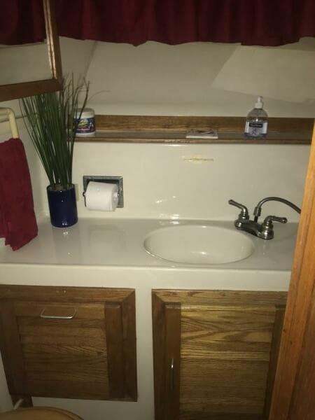1986 Mainship 40' Double Cabin