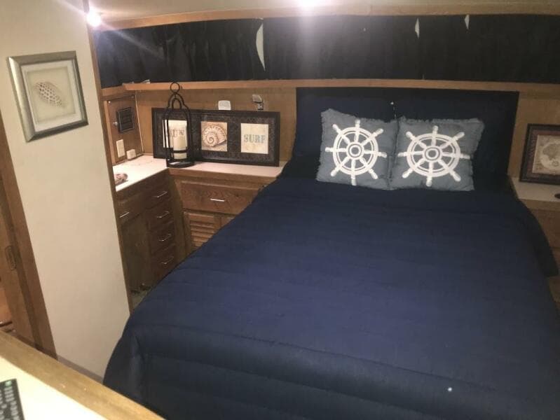 1986 Mainship 40' Double Cabin