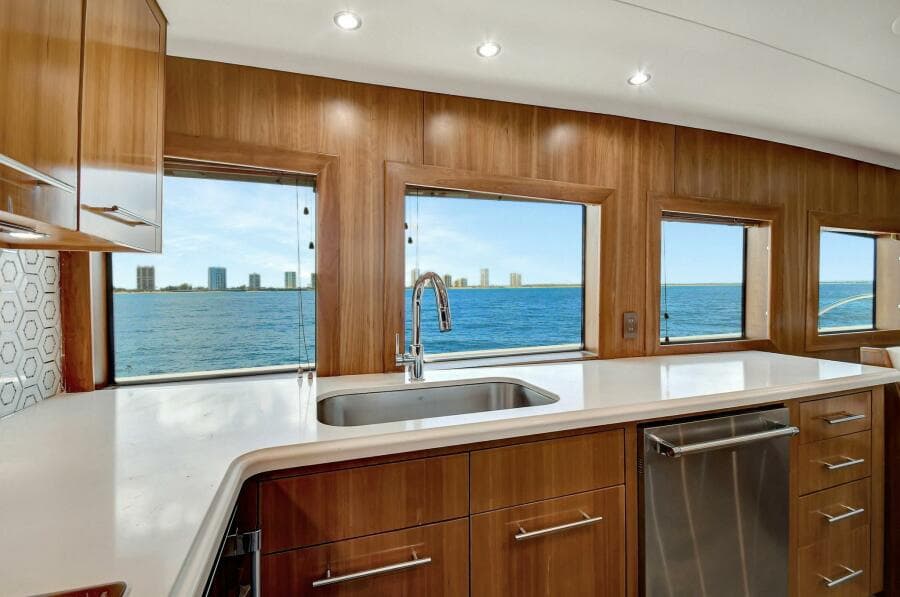 Main Deck Galley 04