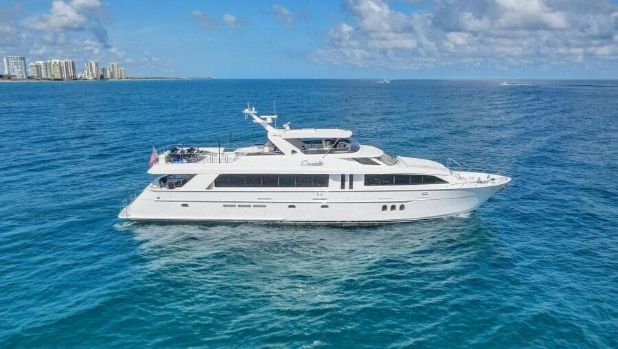 2005 Hatteras 