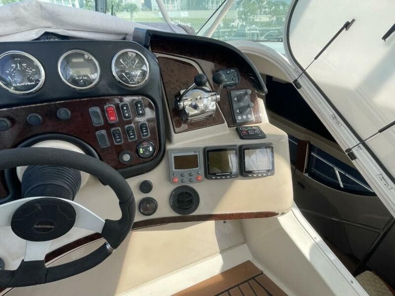 2006 Carver 56 VOYAGER
