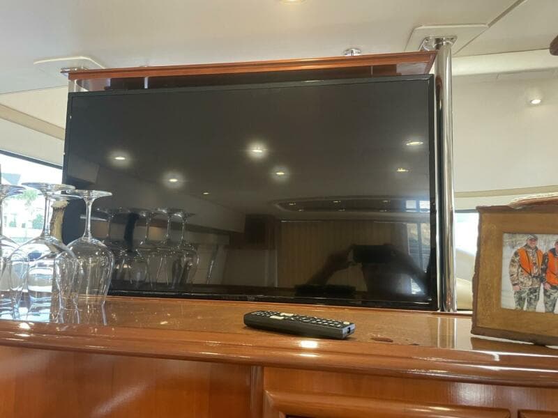 2006 Carver 56 VOYAGER