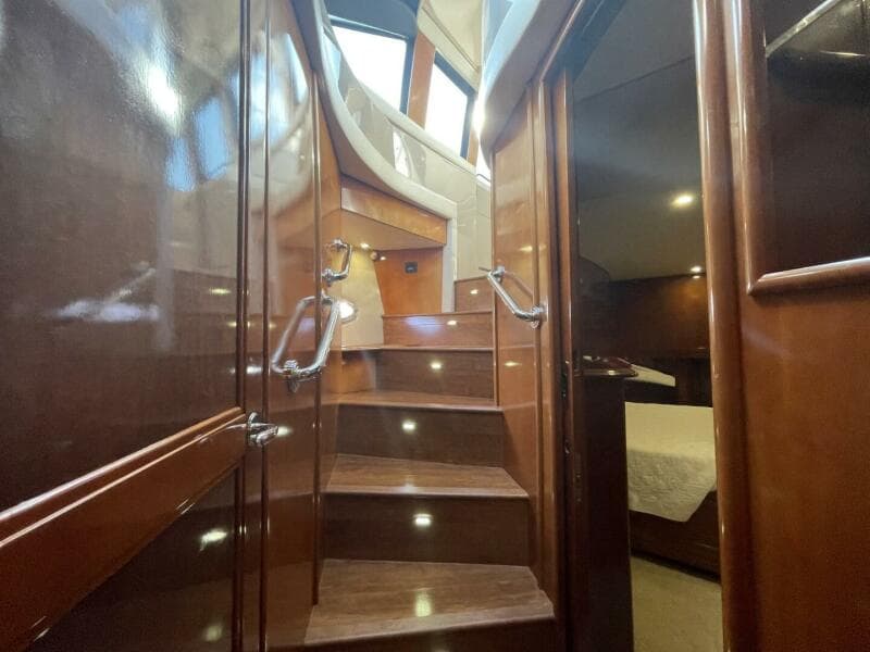 2006 Carver 56 VOYAGER