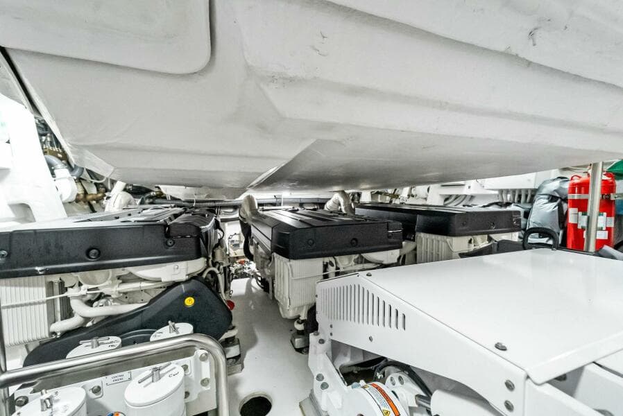 2022 Azimut S8