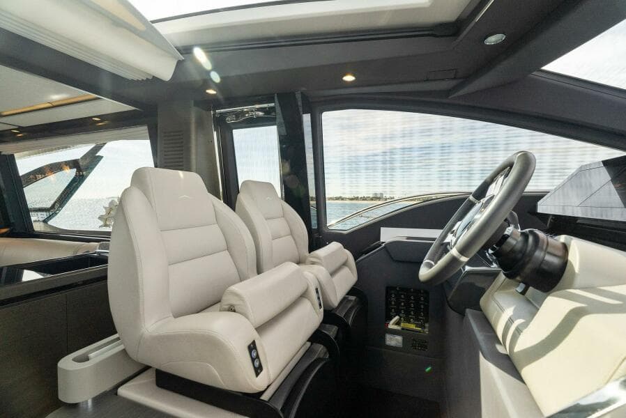 2022 Azimut S8