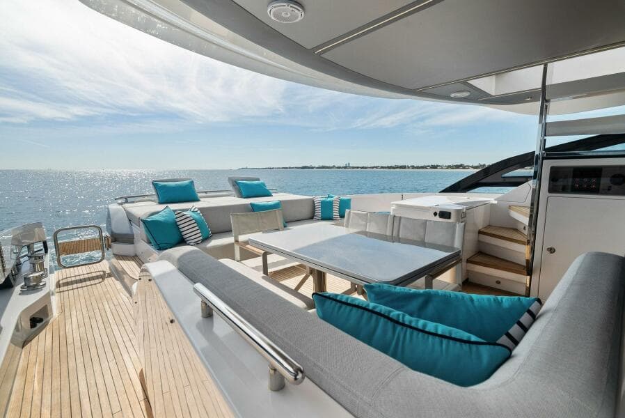 2022 Azimut S8