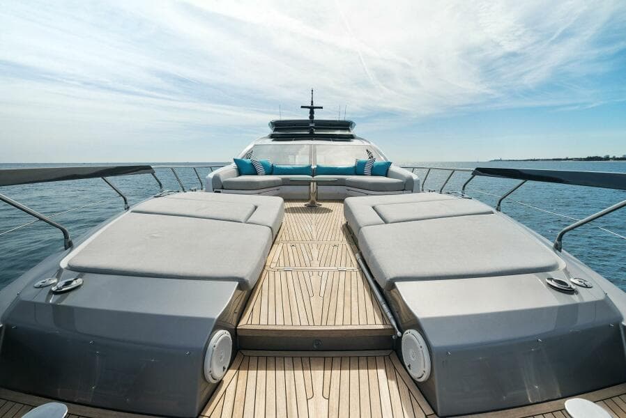 2022 Azimut S8