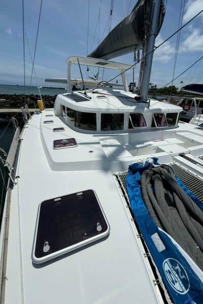 2010-lagoon-440-sail-9322643-20240529095135002-1_XLARGE.jpg