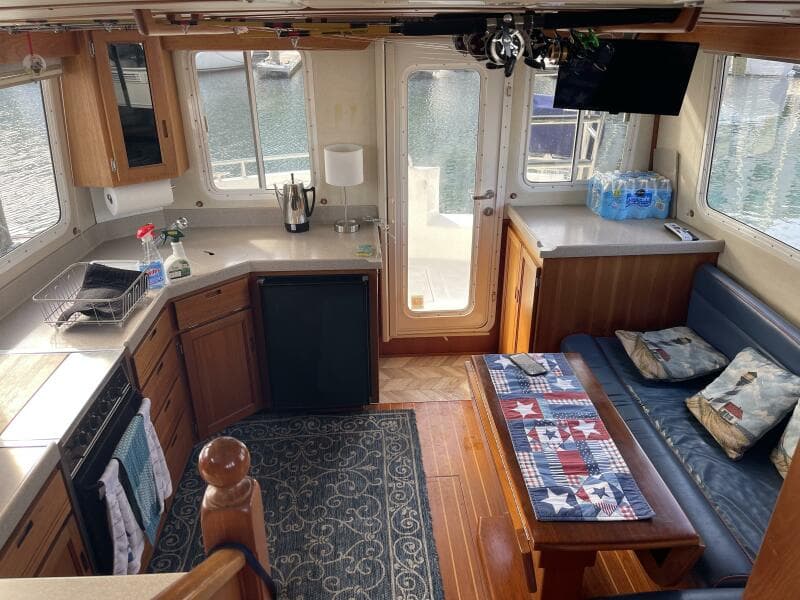 2005 Nordic Tugs 37