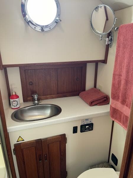 2005 Nordic Tugs 37