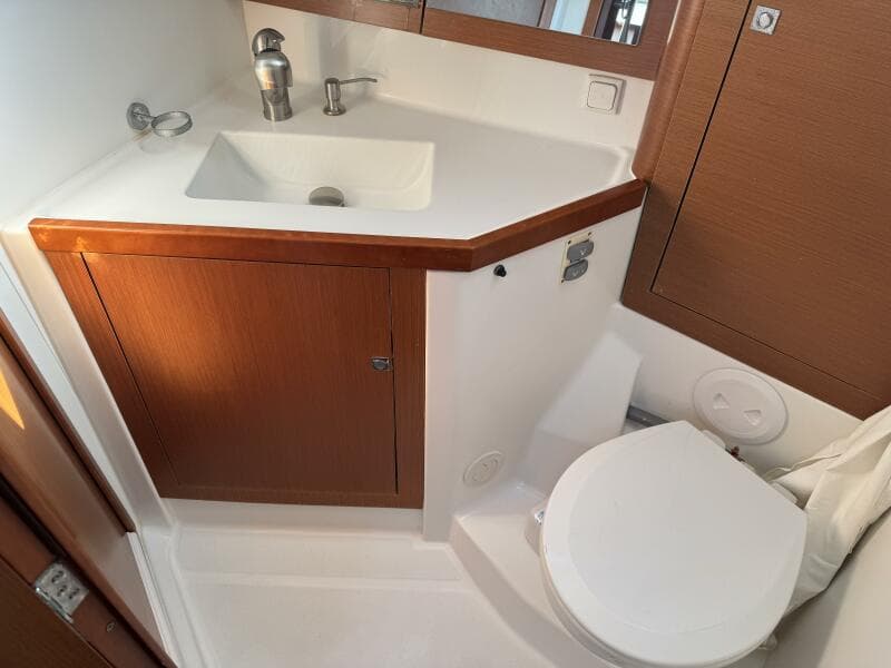 2015 Beneteau Oceanis 45